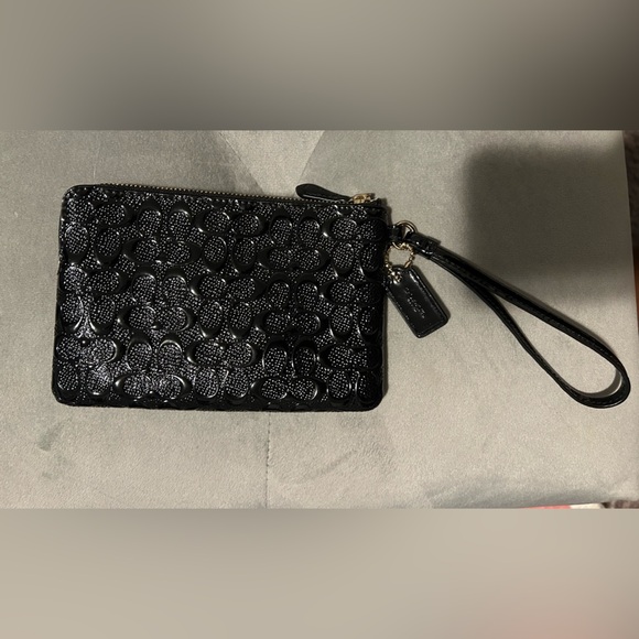 Coach Black Black Patent Wristlet-NWOT - Picture 2 of 2